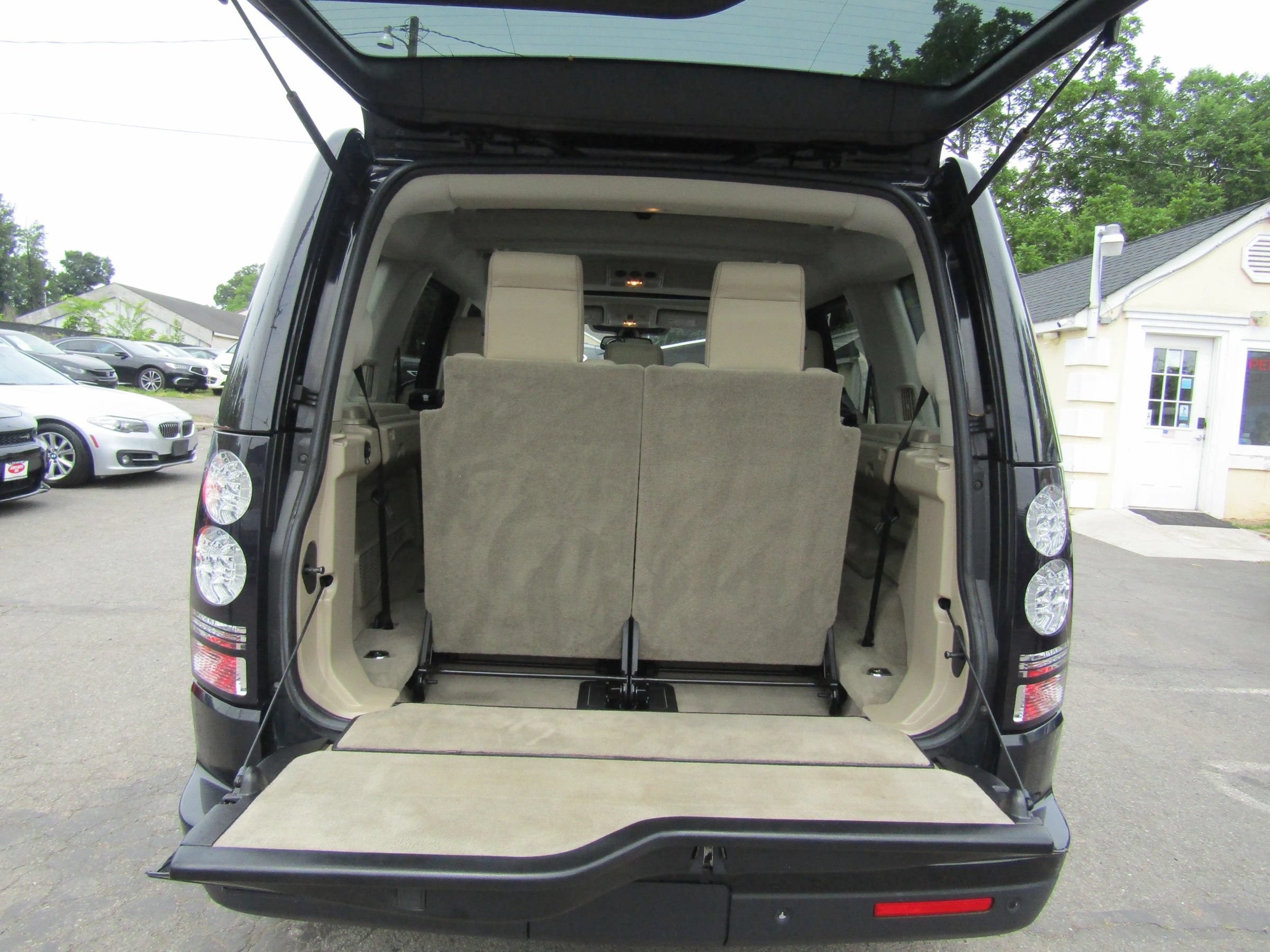 Used 2016 Land Rover LR4 HSE LUX AWD/4WD image 19