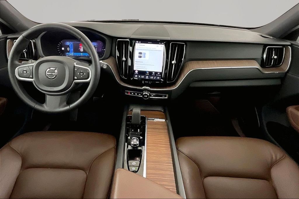 Used 2022 Volvo XC60 T8 Inscription Expression image 7