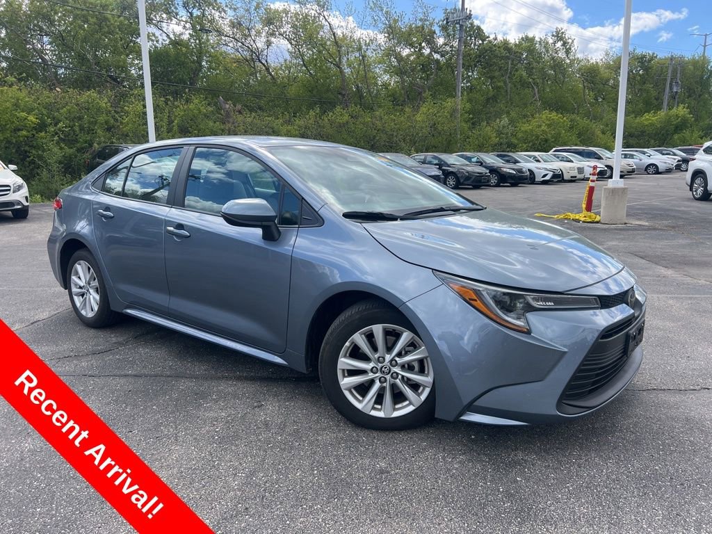 Used 2024 Toyota Corolla LE w/ LE Convenience Package FWD image 1
