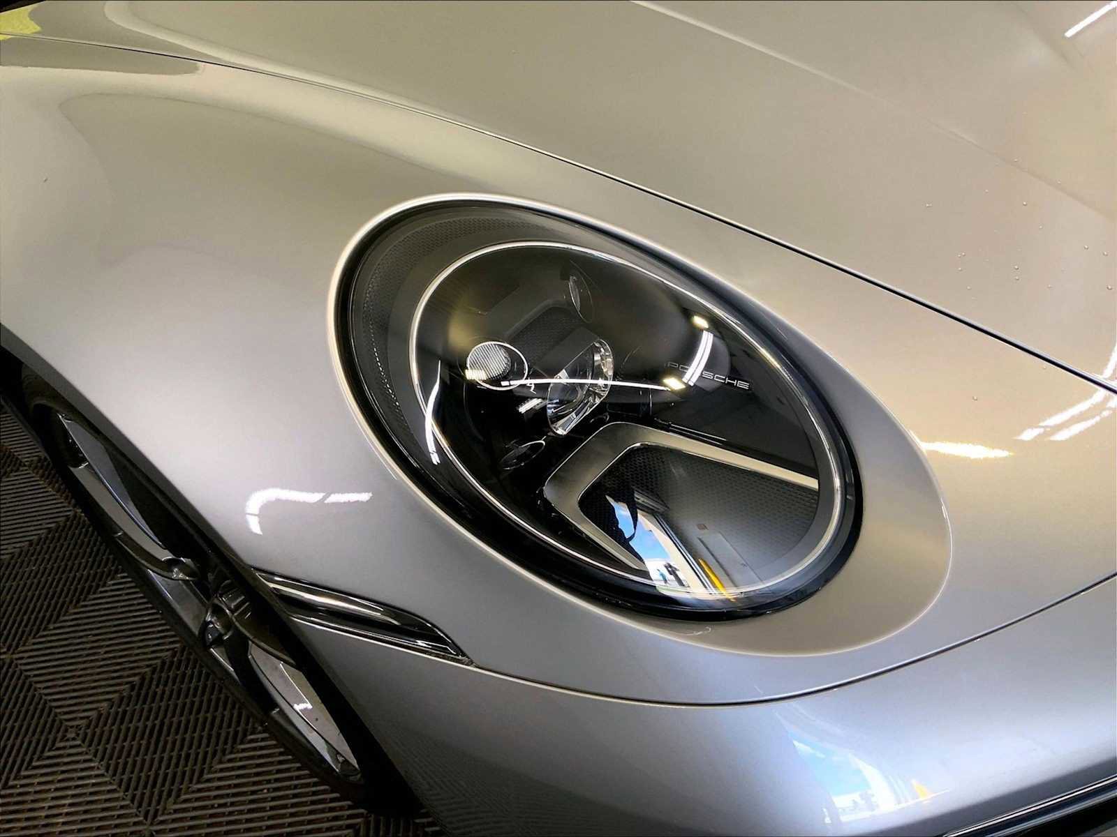 Certified 2024 Porsche 911 Carrera T RWD image 12
