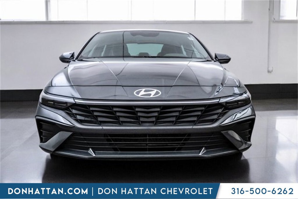 Used 2024 Hyundai Elantra SEL image 40