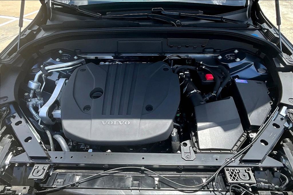 New 2026 Volvo XC60 B5 Plus w/ Protection Package Premier AWD/4WD image 29