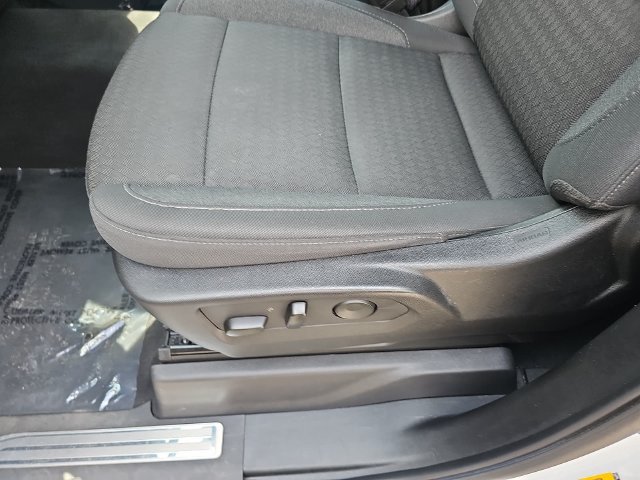 Used 2025 Chevrolet Silverado 1500 LT RWD image 25