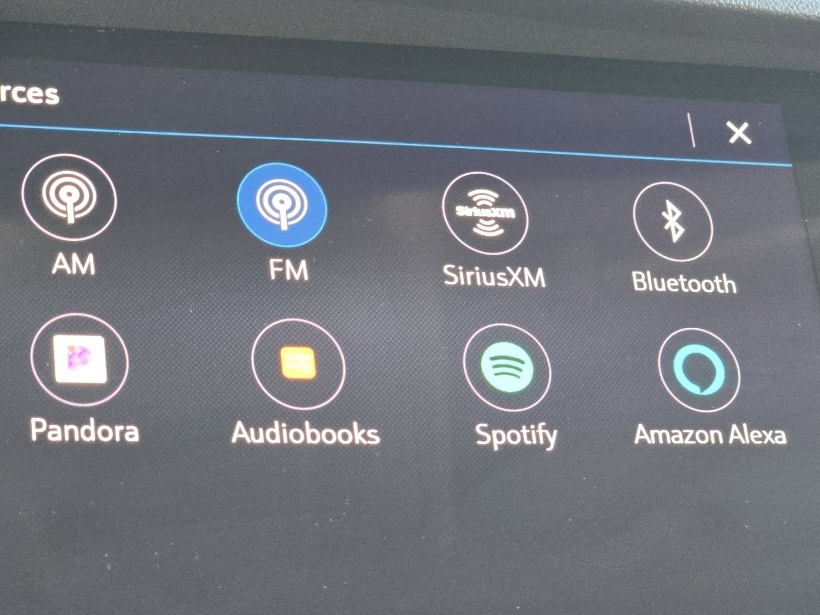 Used 2021 Buick Envision Essence image 9