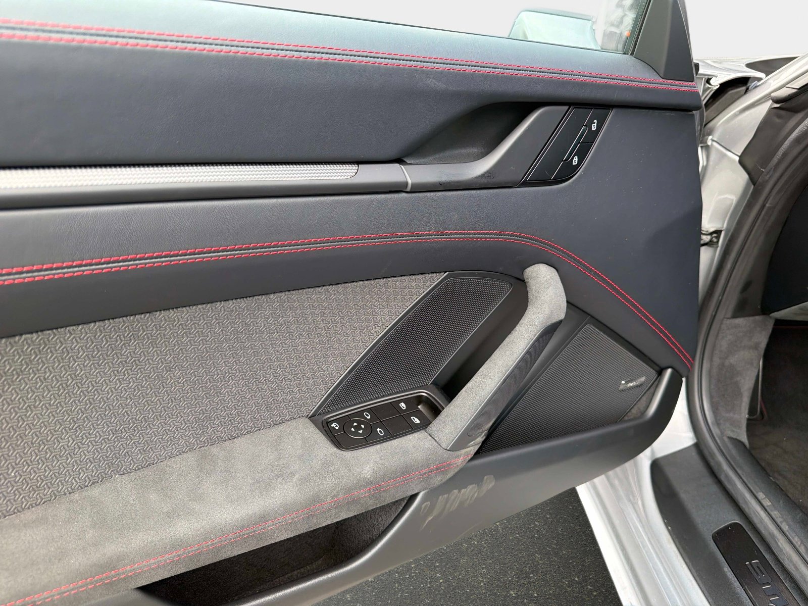 Used 2026 Porsche 911 Carrera GTS image 29