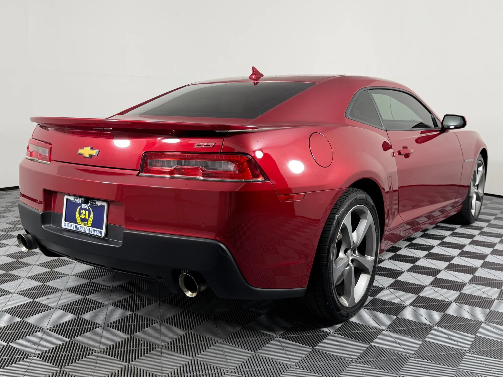 Used 2014 Chevrolet Camaro SS w/ RS Package RWD image 12