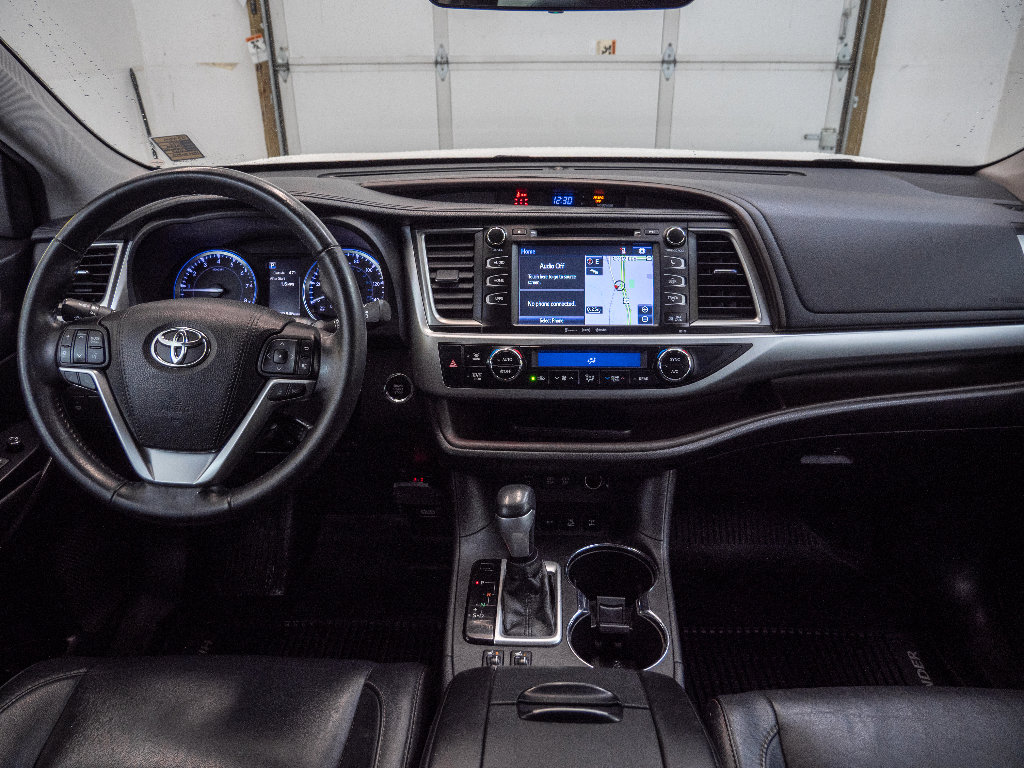 Used 2017 Toyota Highlander XLE image 21