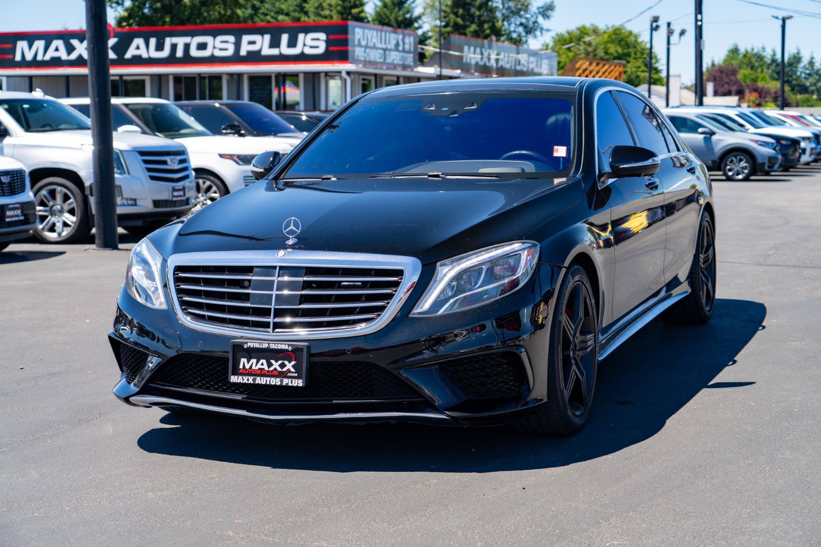Used 2016 Mercedes-Benz S 63 AMG 4MATIC Sedan w/ Driver Assistance Package image 4
