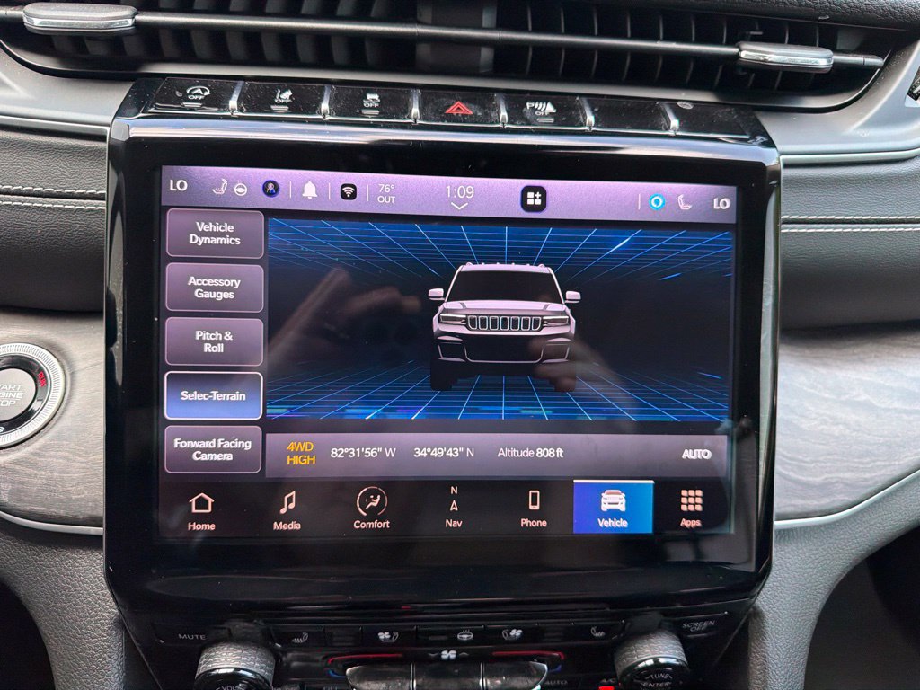 Certified 2023 Jeep Grand Cherokee Limited w/ Luxury Tech Group II AWD/4WD image 87