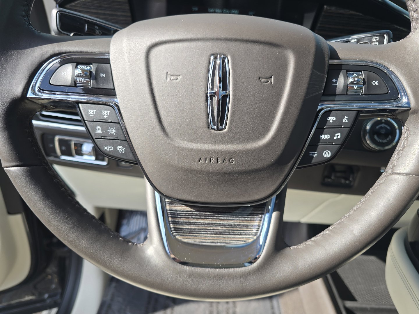 Used 2023 Lincoln Navigator Black Label image 39