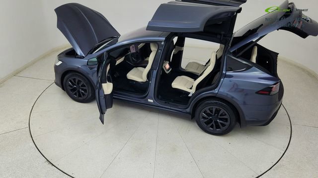 Used 2023 Tesla Model X image 88