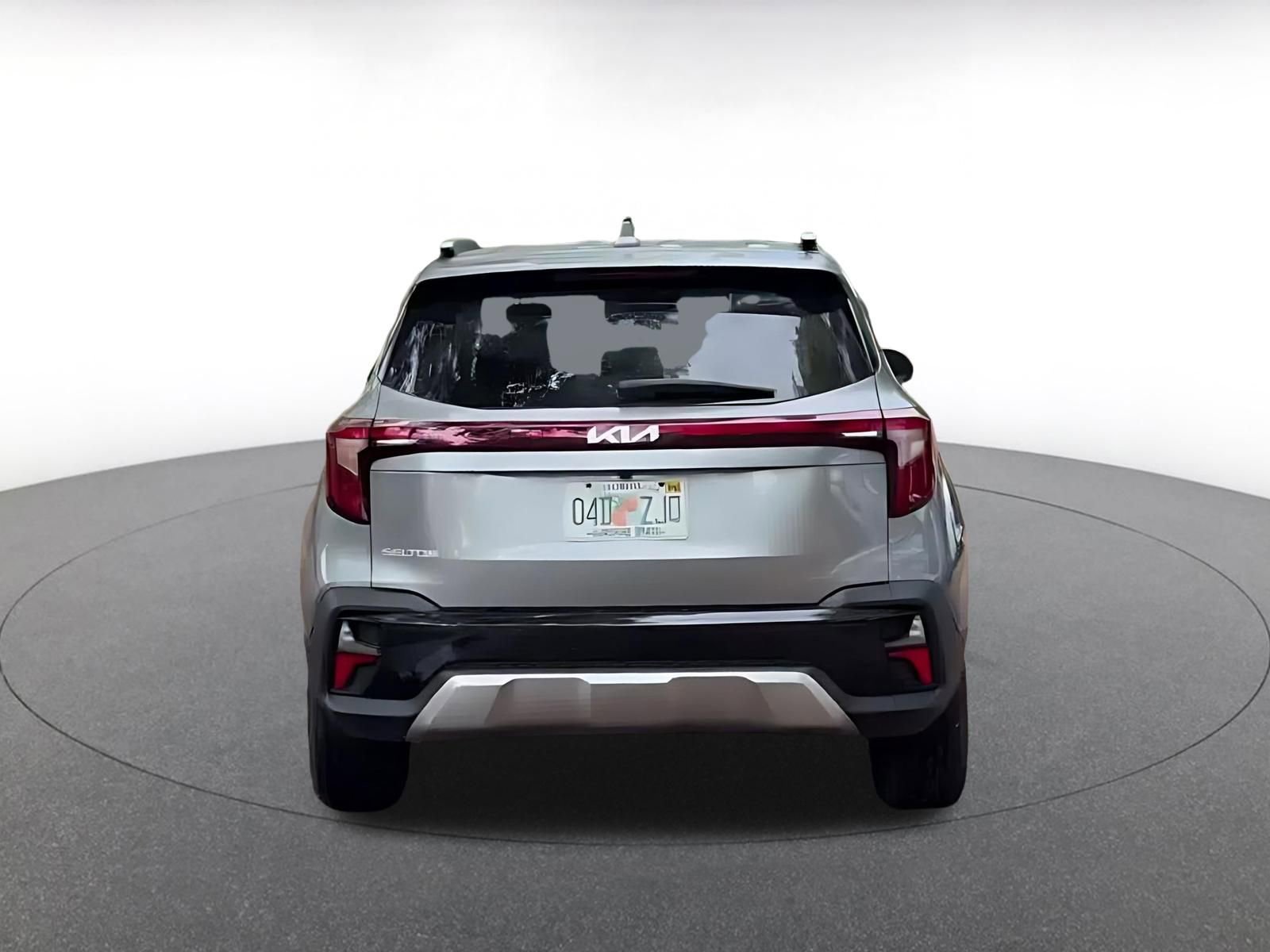 Used 2025 Kia Seltos S image 14