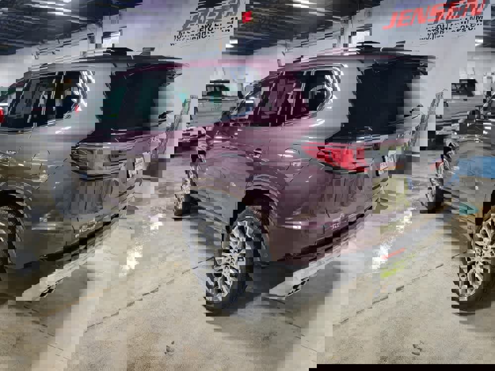 Certified 2024 GMC Acadia Denali w/ Super Cruise Package image 5