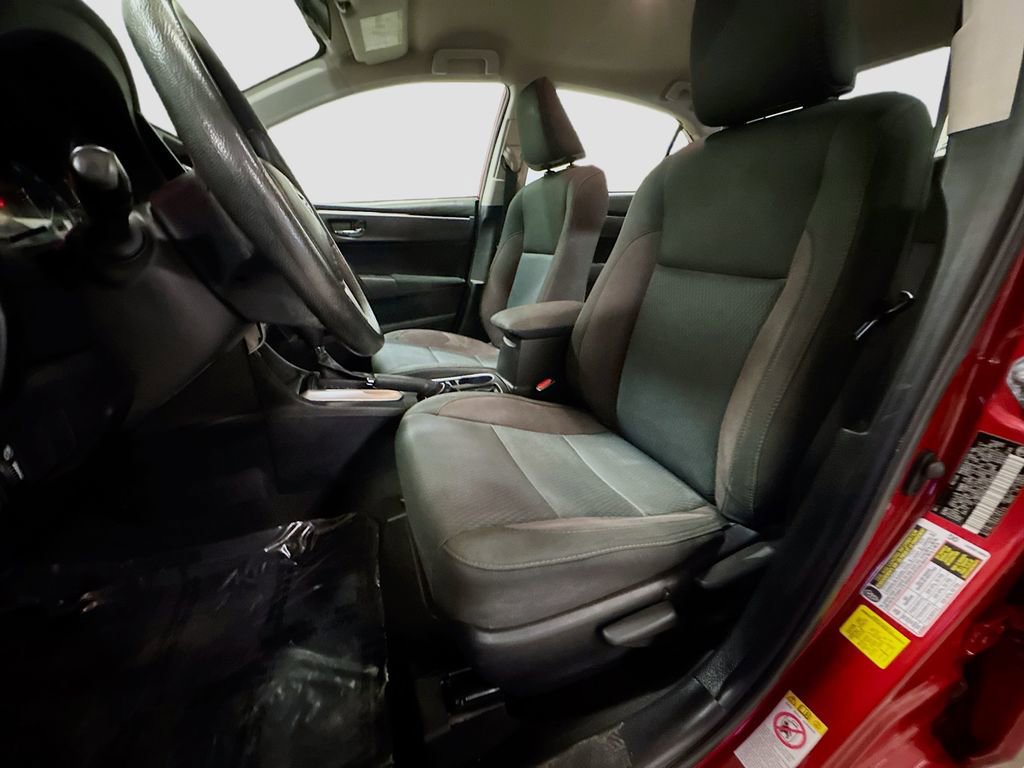 Used 2017 Toyota Corolla LE image 23