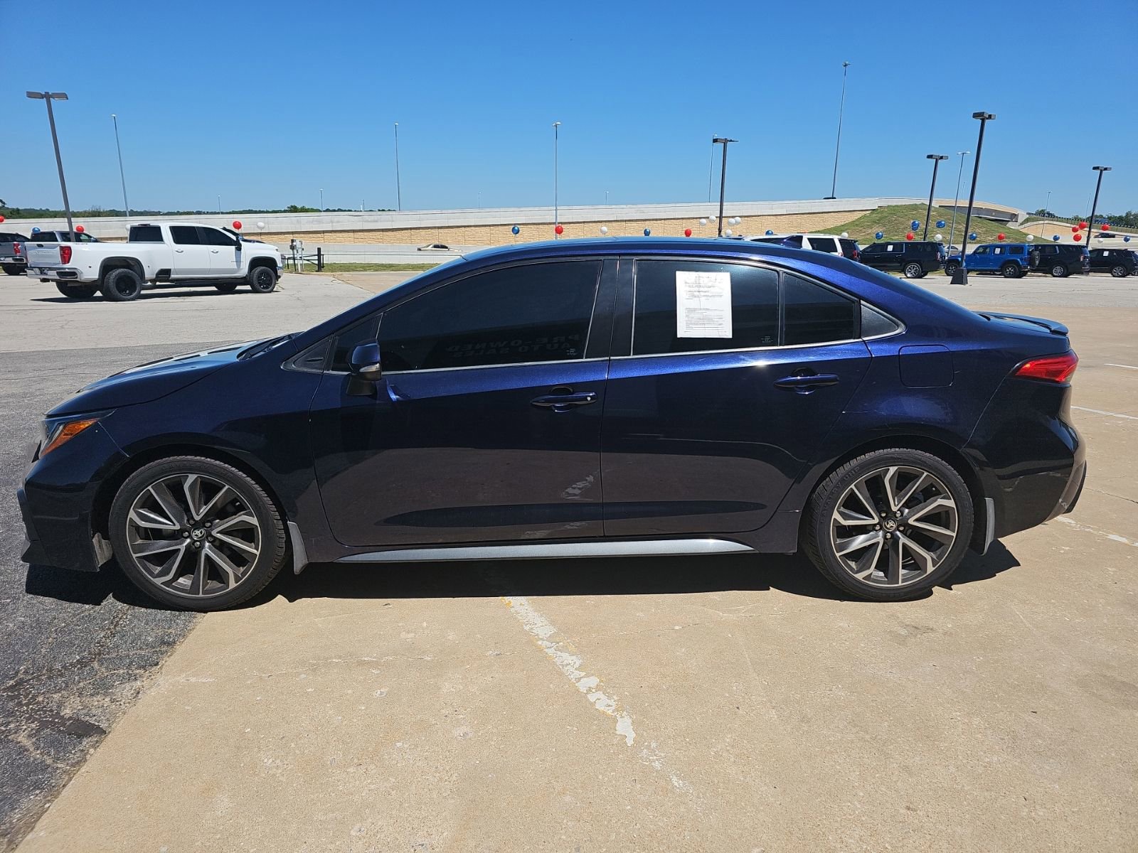 Used 2020 Toyota Corolla XSE FWD image 7
