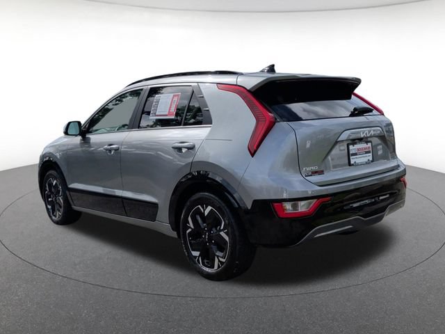 Used 2023 Kia Niro Wind w/ Wind Preserve Package FWD image 3