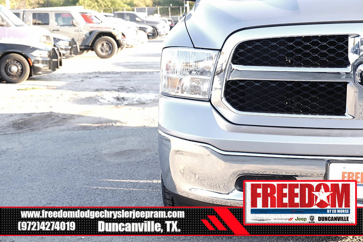 Used 2024 RAM 1500 Classic SLT AWD/4WD image 39