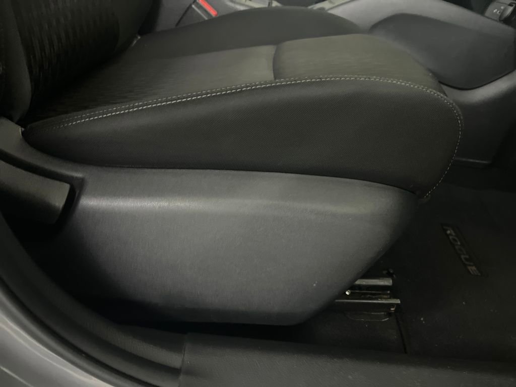 Used 2019 Nissan Rogue S image 57