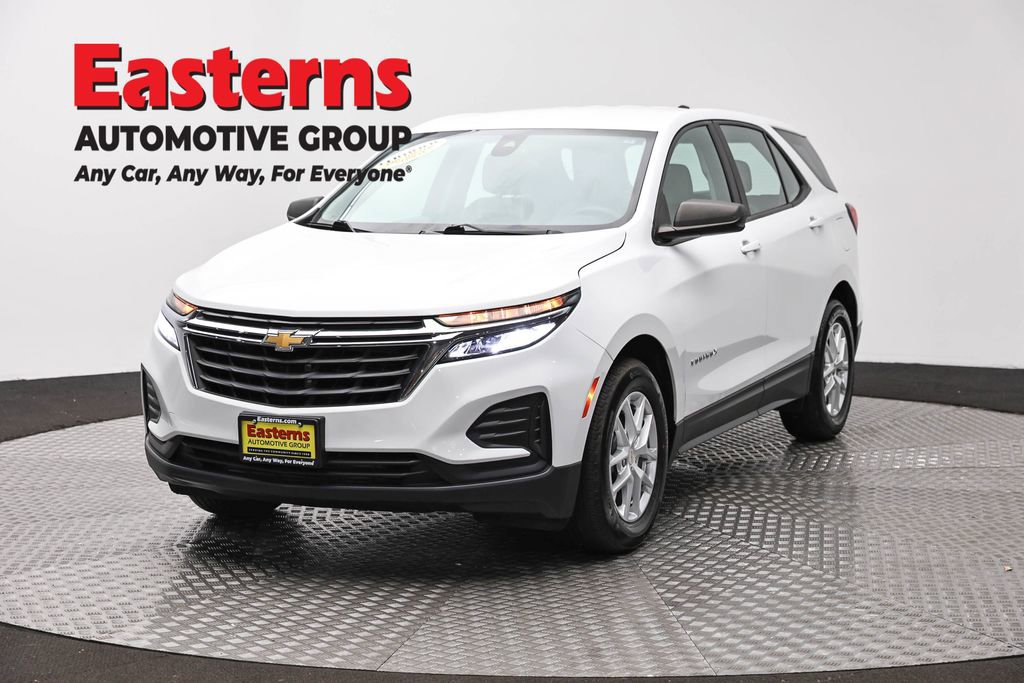Used 2022 Chevrolet Equinox LS FWD image 1