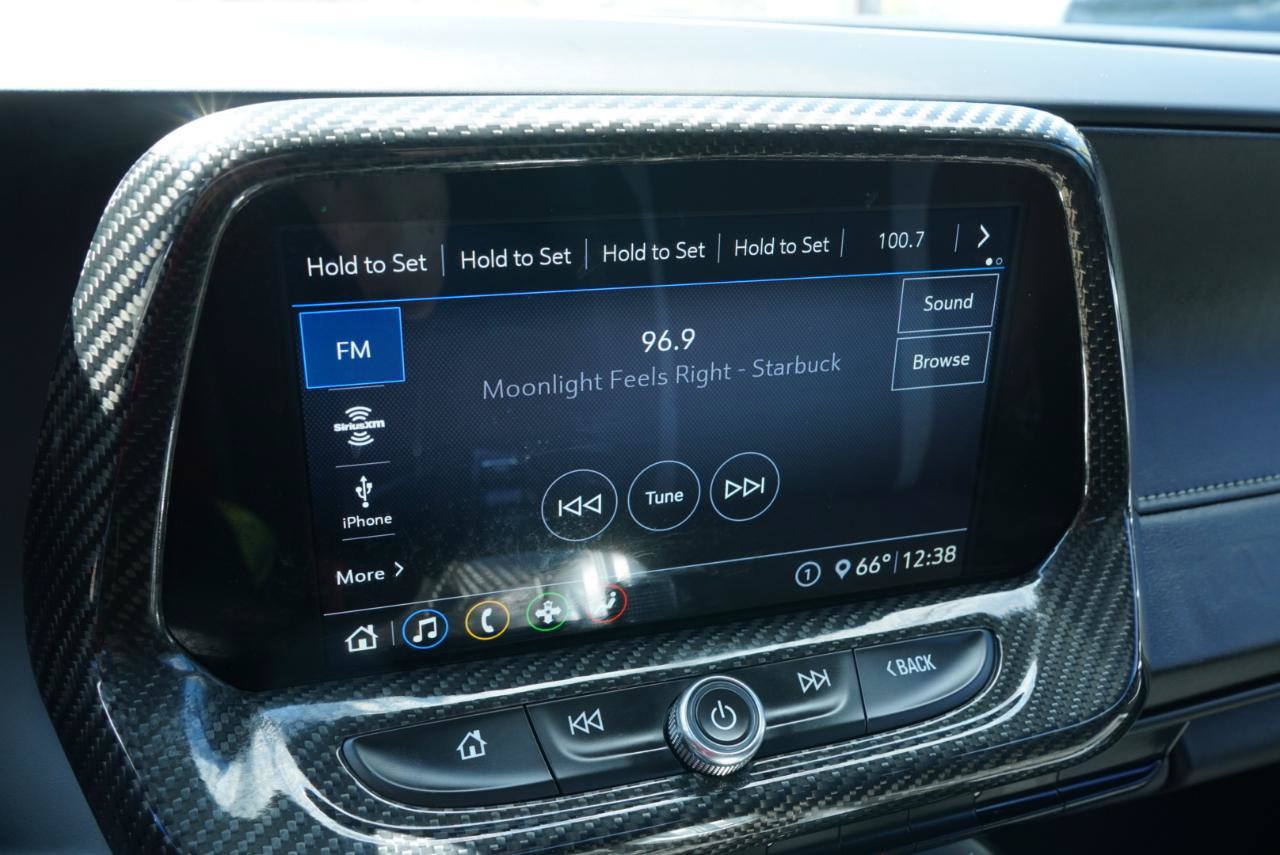 Used 2020 Chevrolet Camaro SS RWD image 35