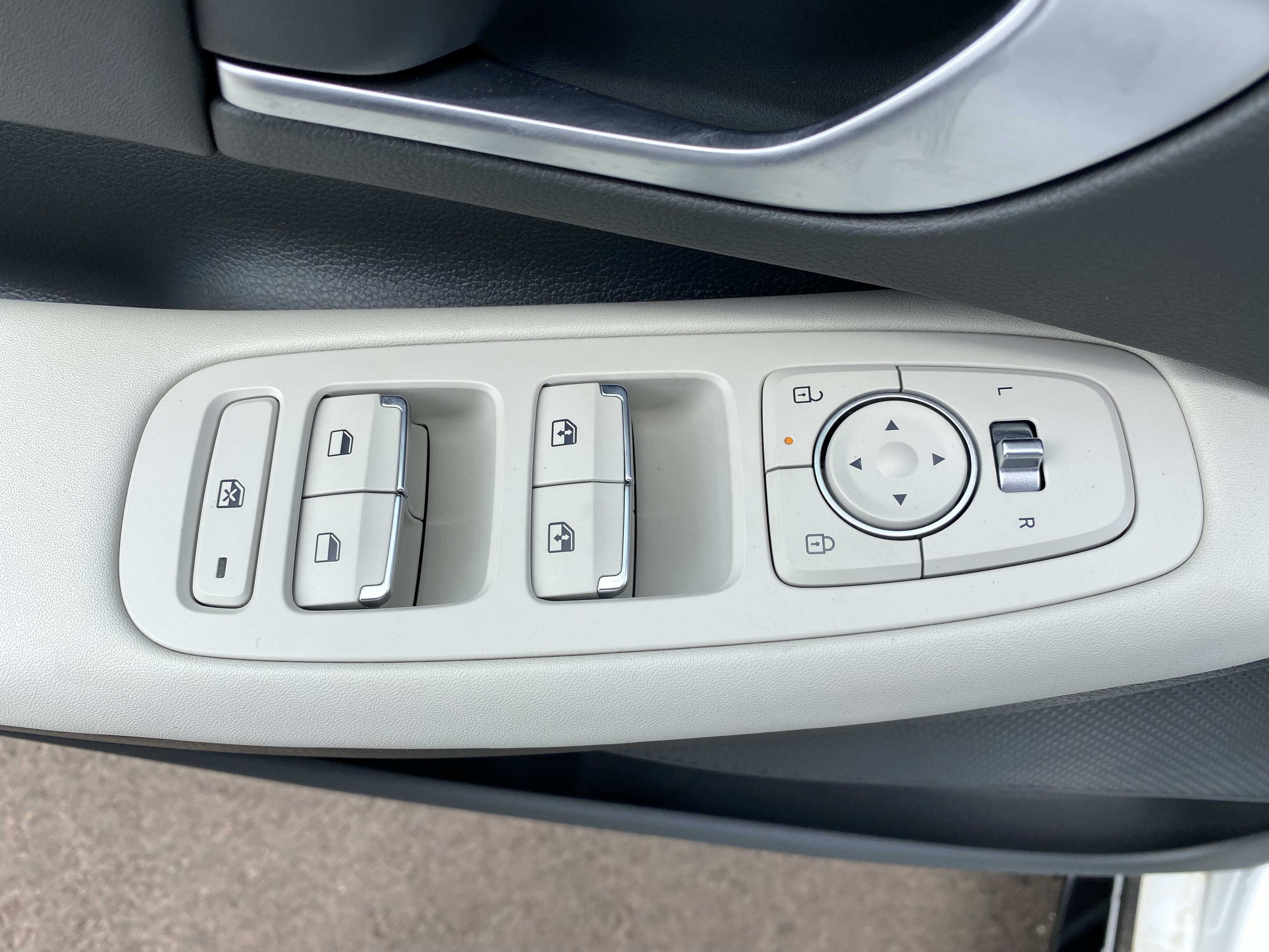New 2026 Hyundai Sonata SEL FWD image 19