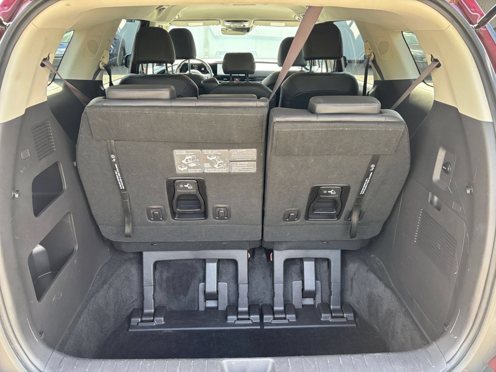 Used 2026 Kia Carnival FWD image 34