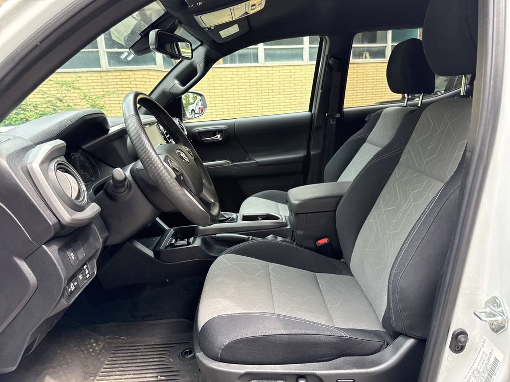 Used 2023 Toyota Tacoma TRD Sport AWD/4WD image 9