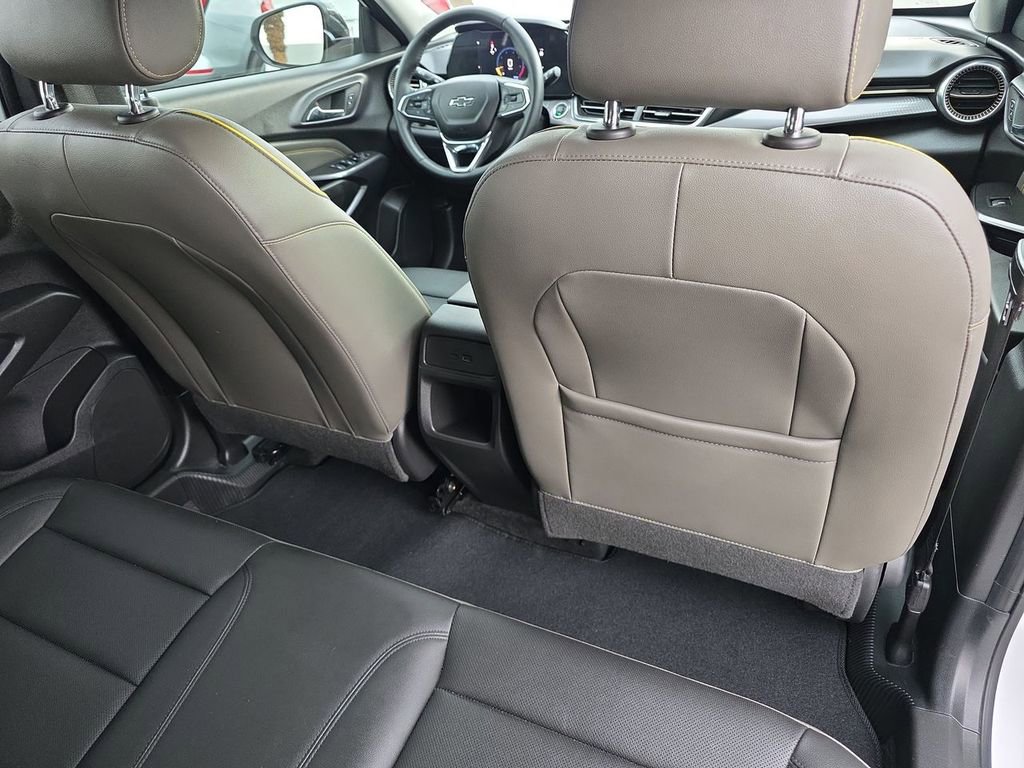 Used 2025 Chevrolet Trax ACTIV w/ Driver Confidence Package image 22