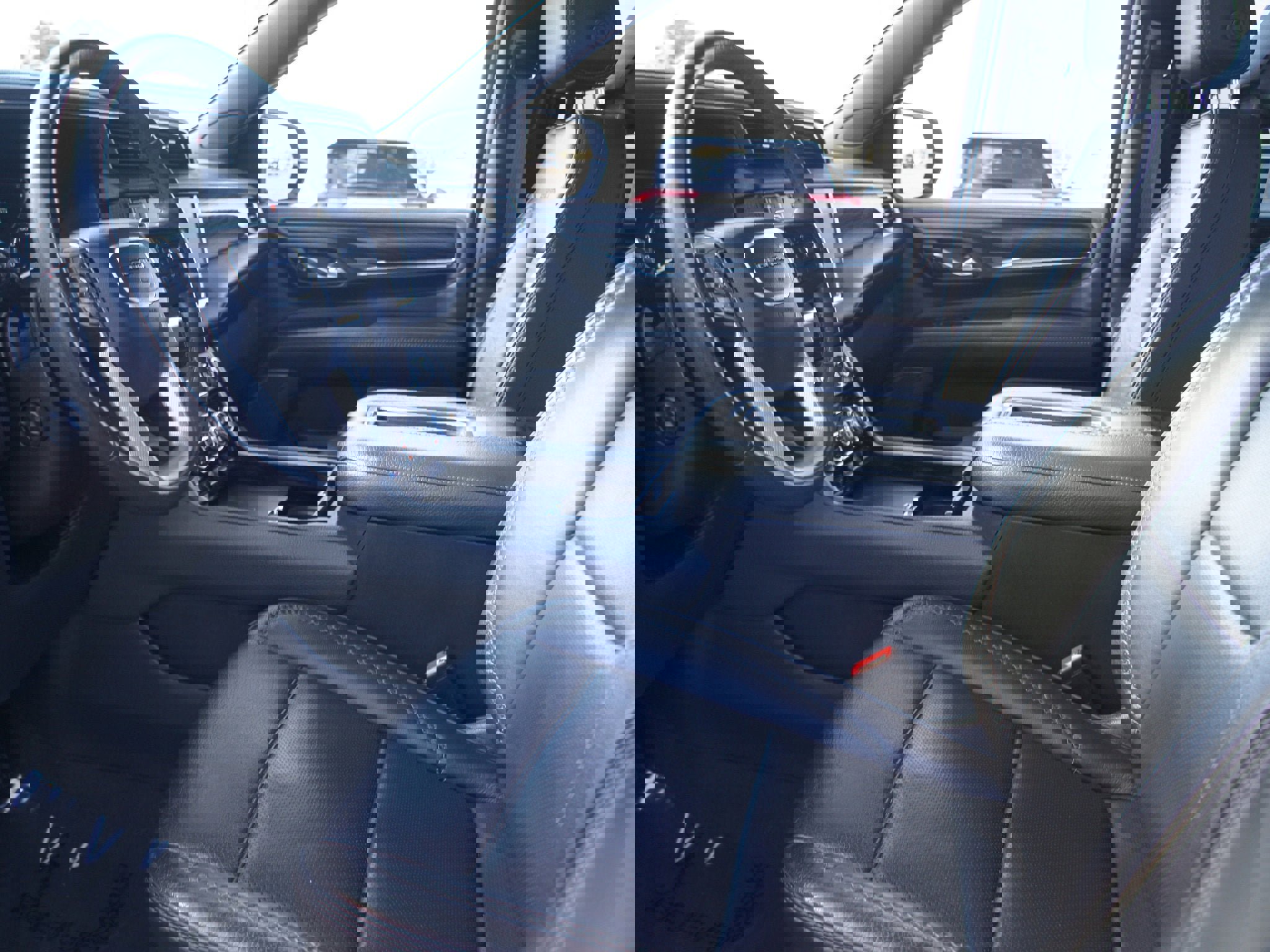 Used 2021 GMC Yukon Denali w/ Denali Premium Package image 15