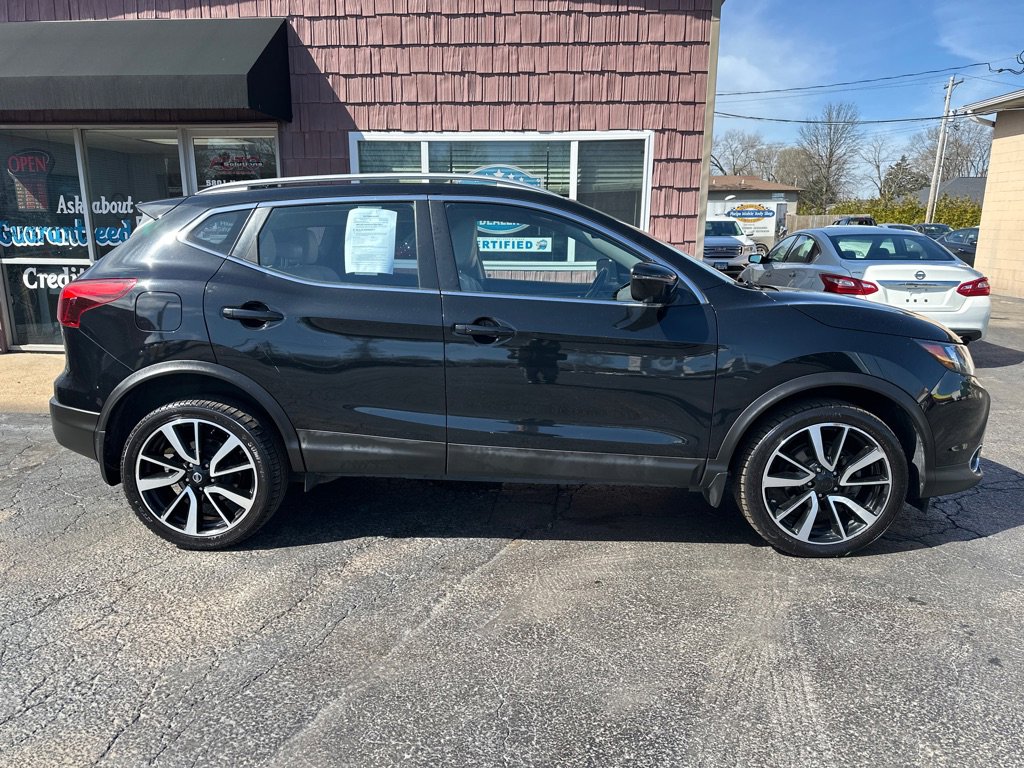 Used 2017 Nissan Rogue Sport SL image 6