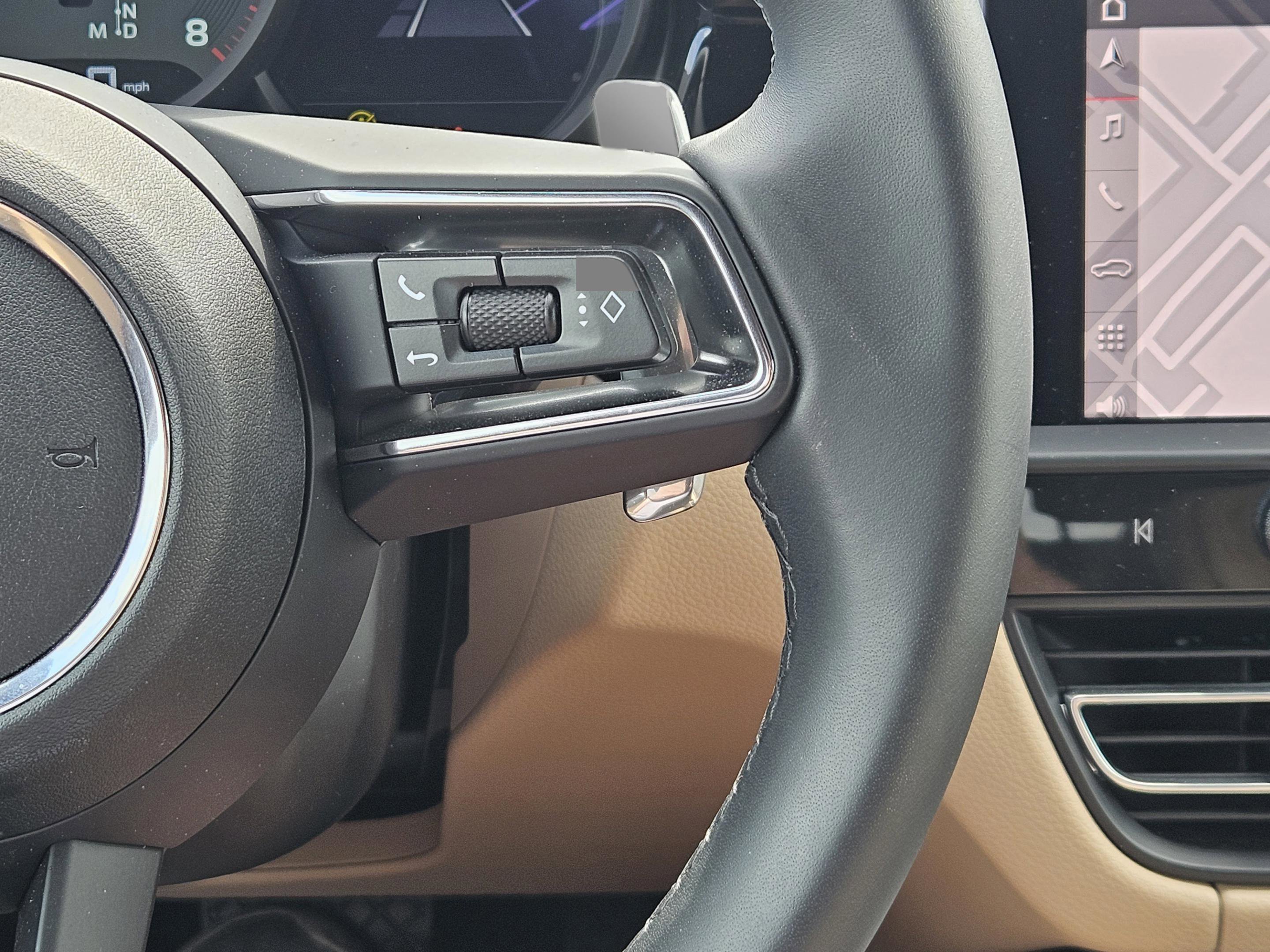 Certified 2026 Porsche Macan AWD/4WD image 27