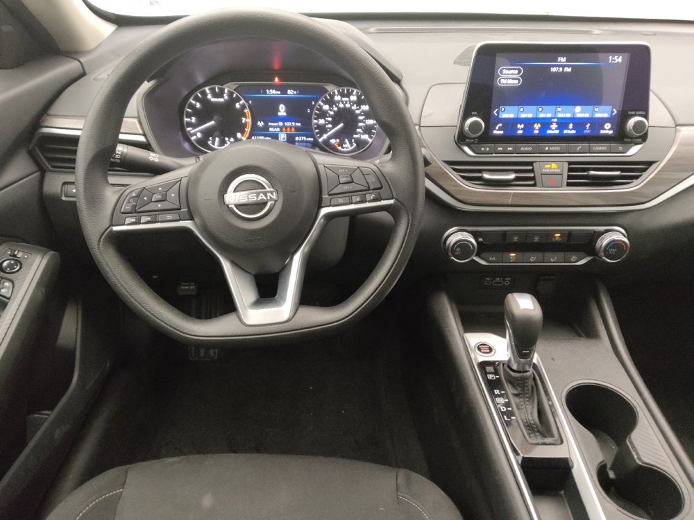 Used 2025 Nissan Altima 2.5 SV FWD image 22