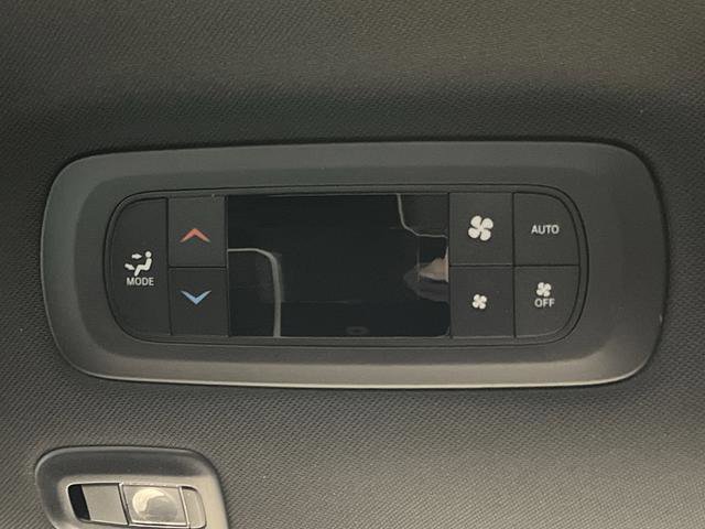 New 2026 Chrysler Pacifica Limited w/ Trailer Tow Group image 34