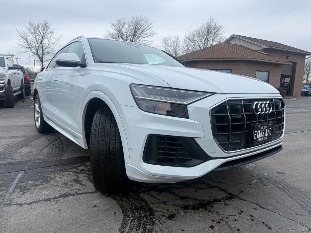 Used 2019 Audi Q8 Prestige image 3