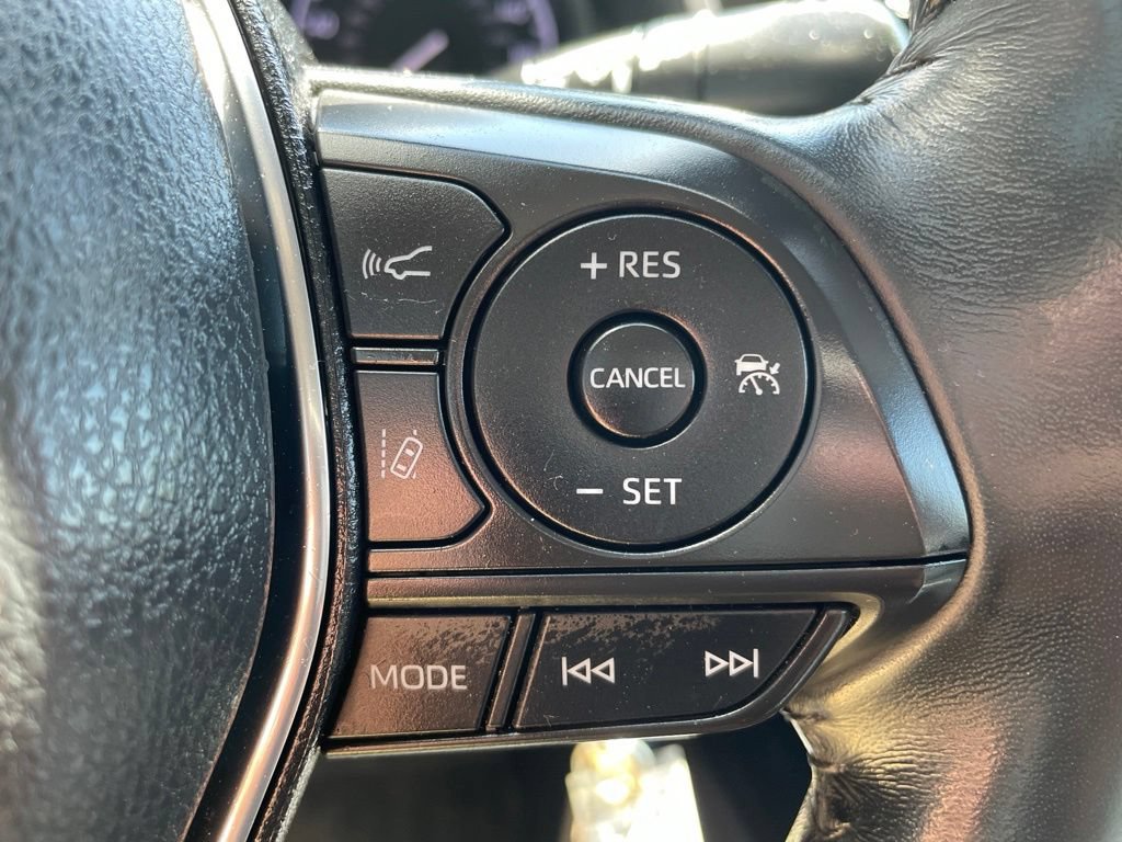 Used 2020 Toyota Camry SE AWD/4WD image 19