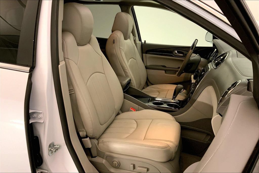 Used 2016 Buick Enclave Leather FWD image 6