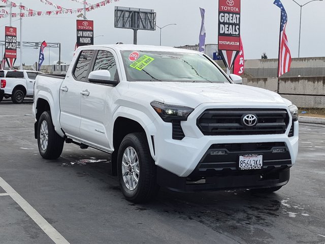Used 2026 Toyota Tacoma SR5 AWD/4WD image 3