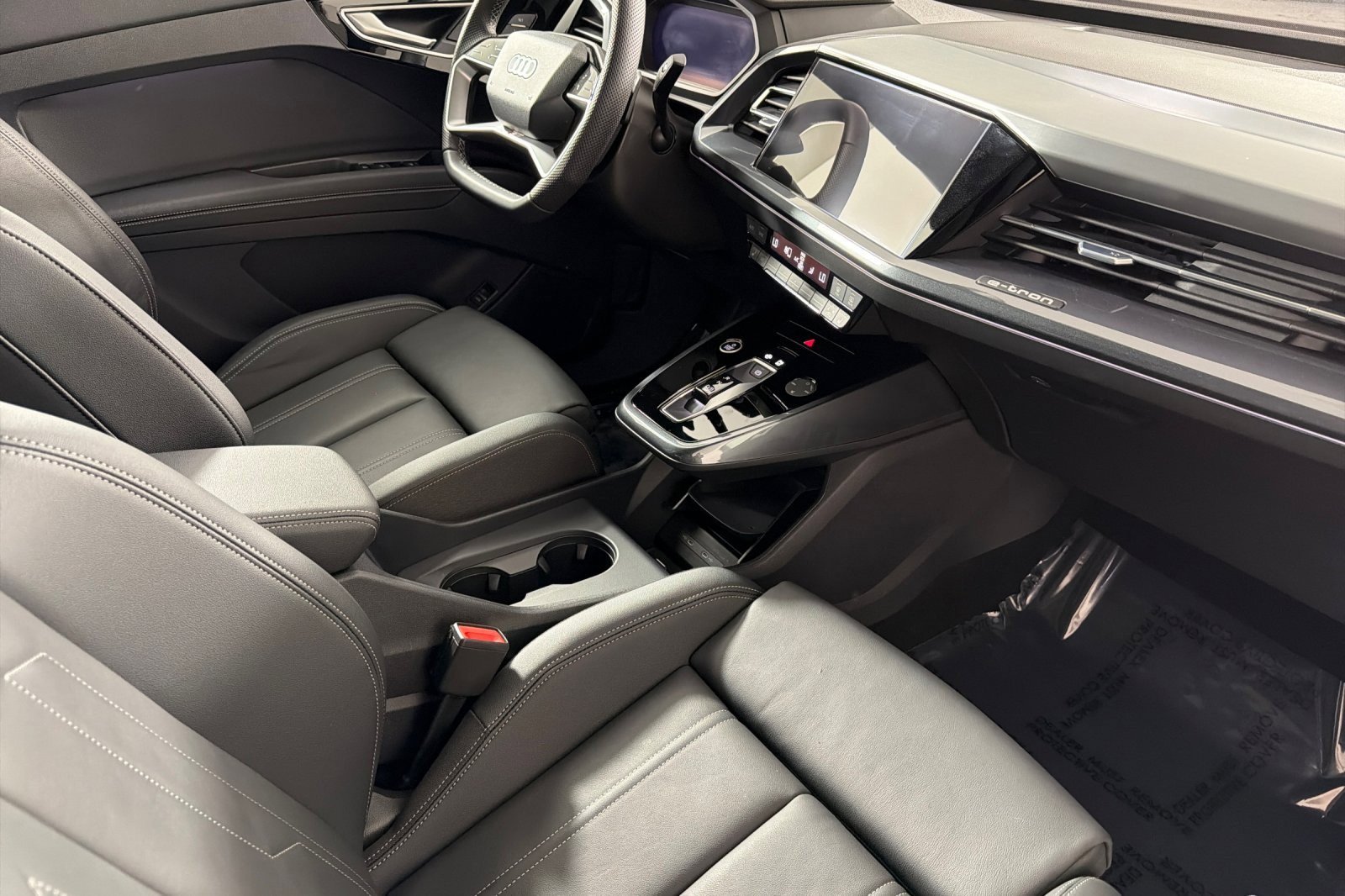 Used 2025 Audi Q4 e-tron Premium w/ Convenience Package image 15