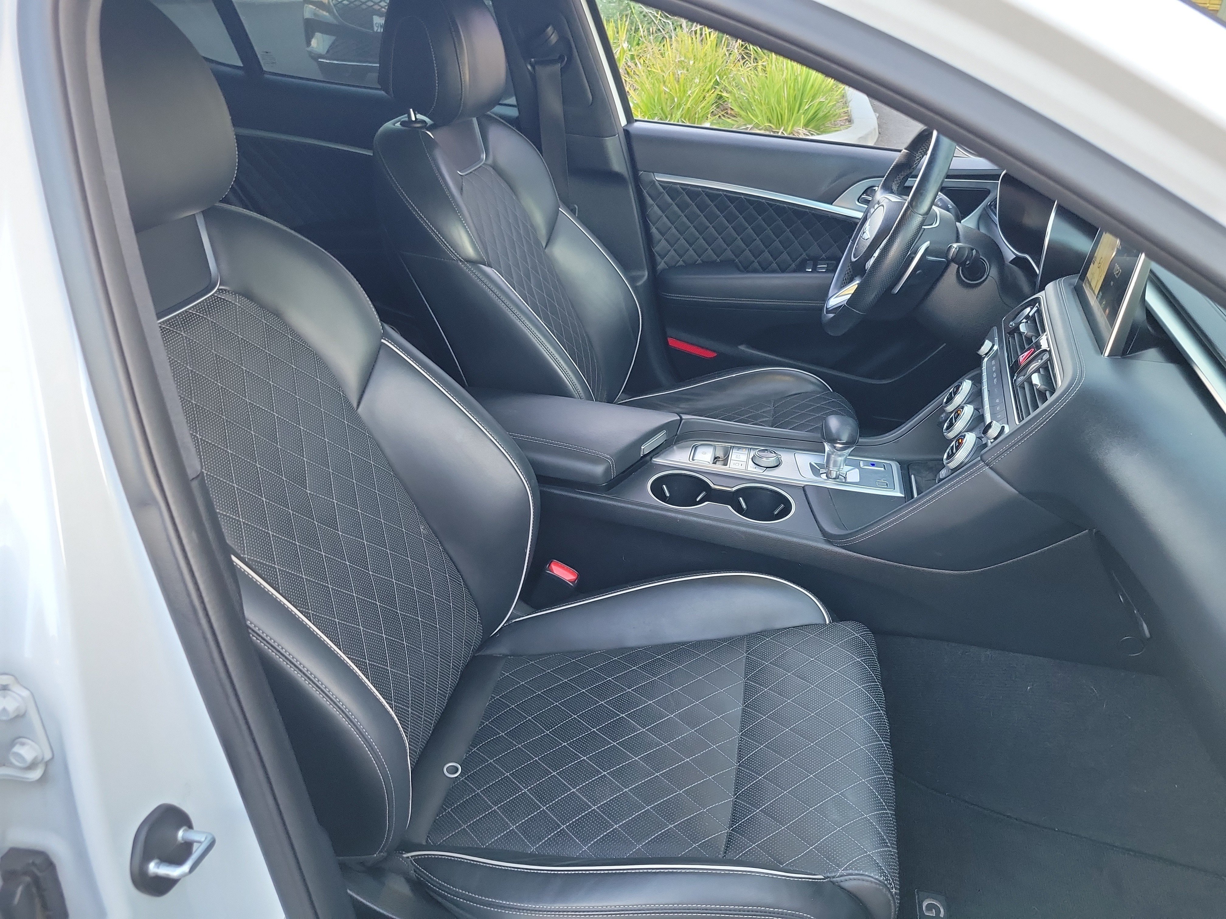 Used 2019 Genesis G70 2.0T Advanced w/ Sport Package RWD image 21