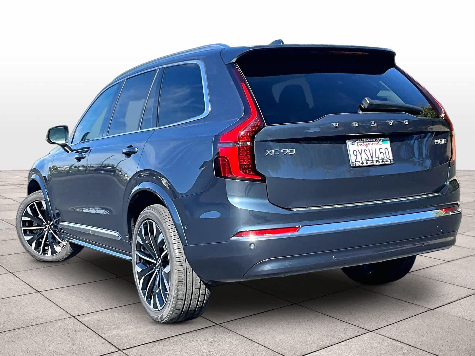 Used 2026 Volvo XC90 B5 Plus w/ Protection Package AWD/4WD image 15