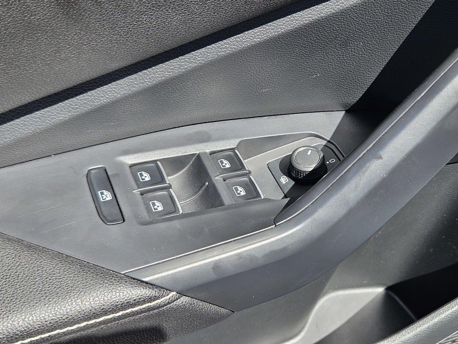 Used 2025 Volkswagen Jetta Sport FWD image 15