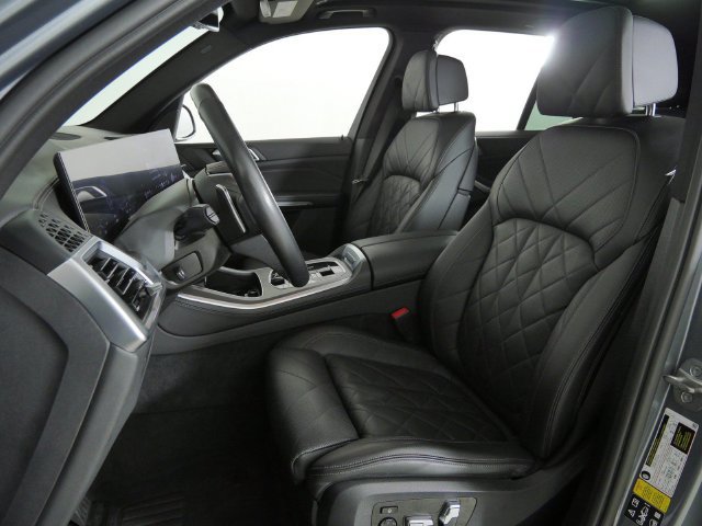 New 2027 Volkswagen Jetta SE FWD image 36