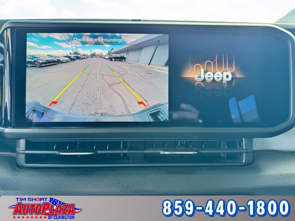 Used 2024 Jeep Gladiator Sport AWD/4WD image 25