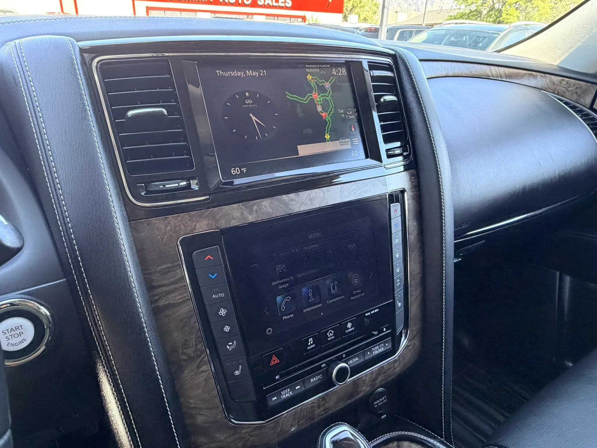 Used 2021 INFINITI QX80 Premium Select w/ All-Season Package AWD/4WD image 17