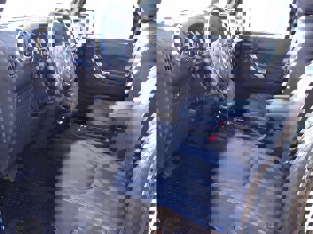 Used 2015 Jeep Wrangler Unlimited Rubicon w/ Connectivity Group image 19