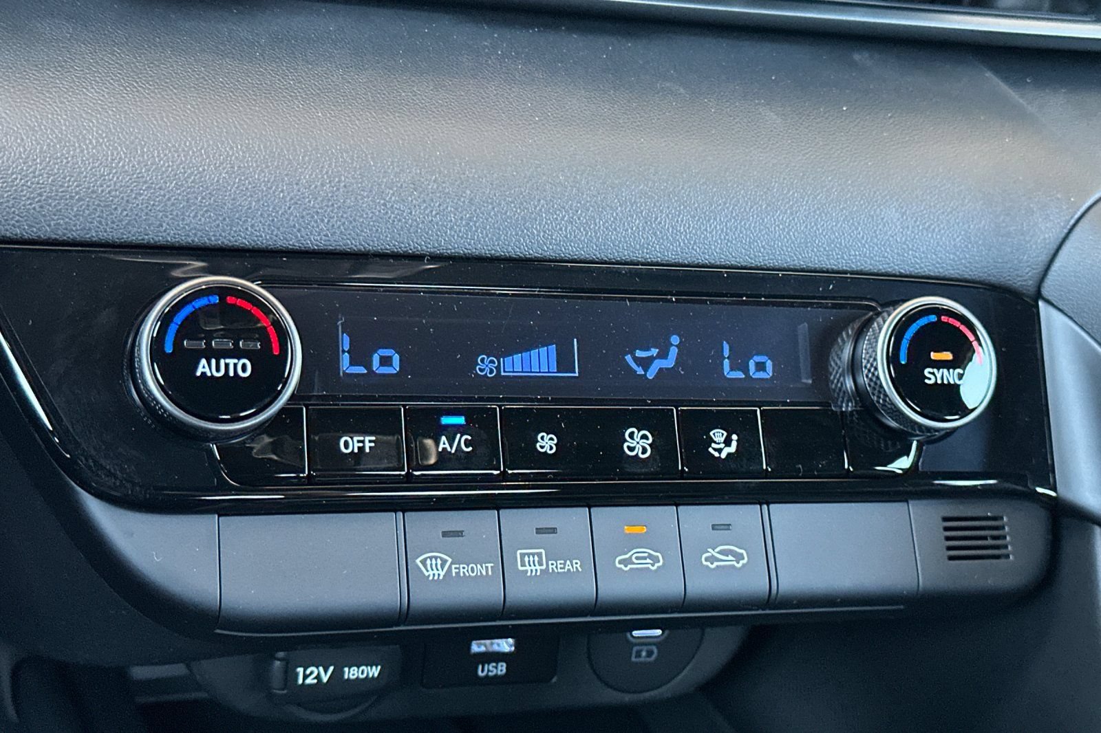 New 2026 Hyundai Elantra Sport FWD image 18