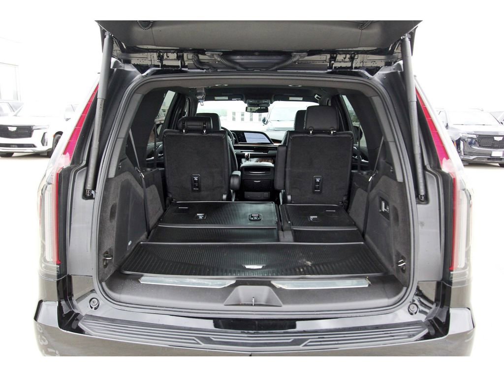 Used 2024 Cadillac Escalade Luxury RWD image 31