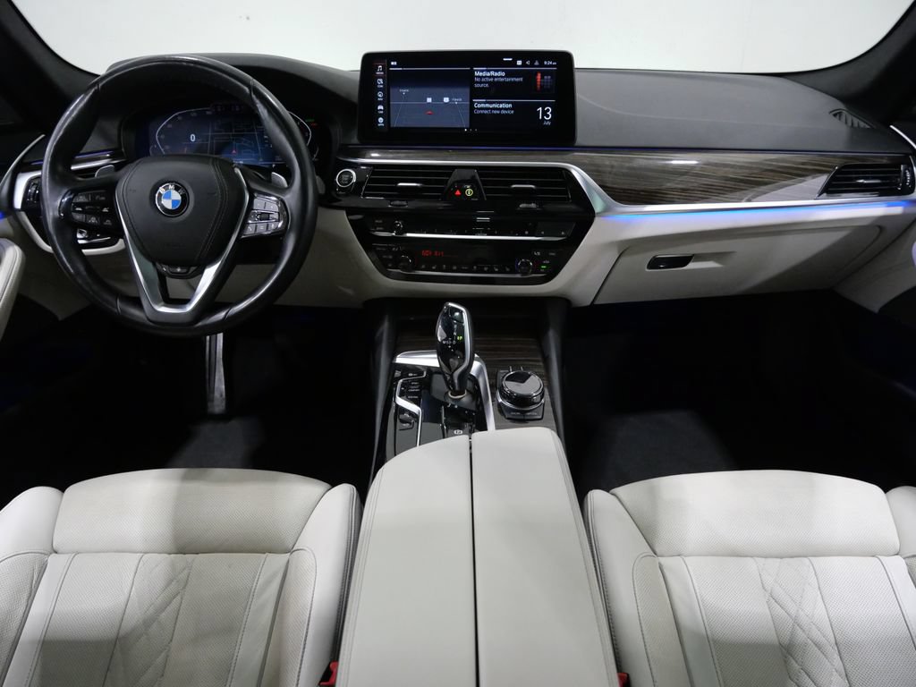Used 2021 BMW 530i xDrive w/ Executive Package AWD/4WD image 10