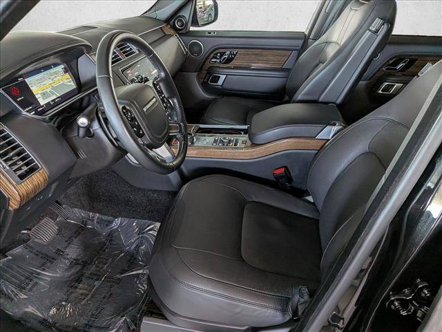 Used 2018 Land Rover Range Rover HSE AWD/4WD image 16