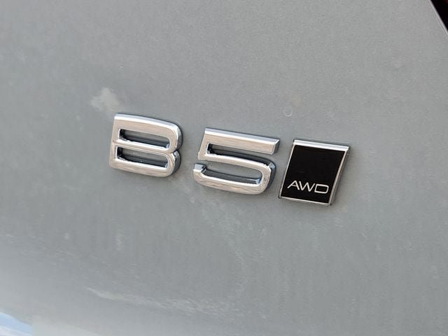 New 2026 Volvo XC40 B5 Ultra w/ Climate Package AWD/4WD image 17